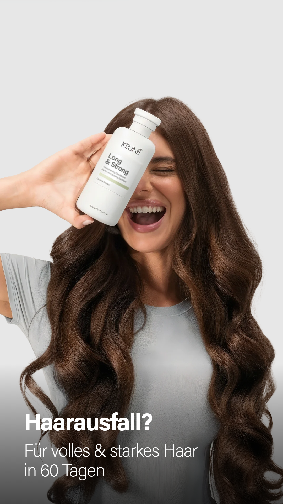Verwöhne Dein kräftiges Haar mit Keunes reparierendem Conditioner.